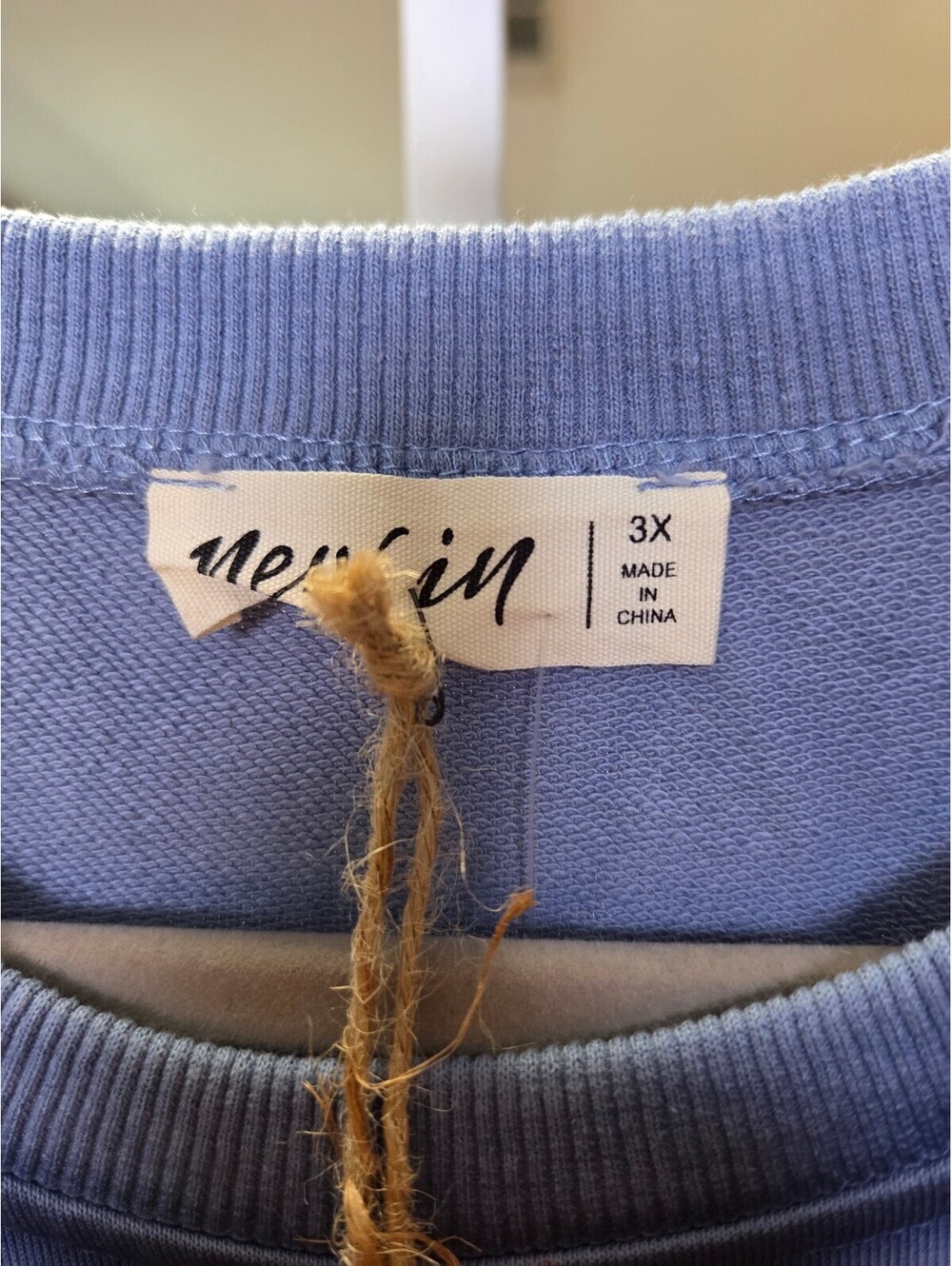 New In Pullover - Picture 5 of 7